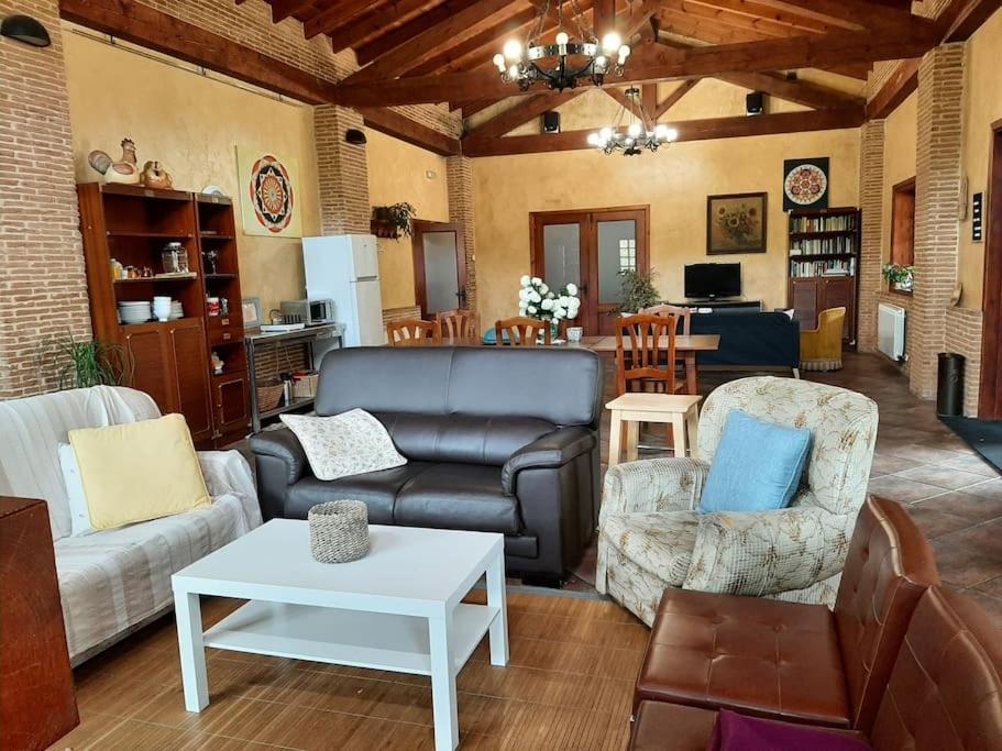فيلا Lhamo Mandala House بونتيفيذرا المظهر الخارجي الصورة