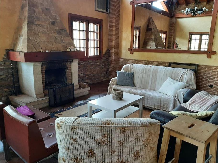 فيلا Lhamo Mandala House بونتيفيذرا المظهر الخارجي الصورة